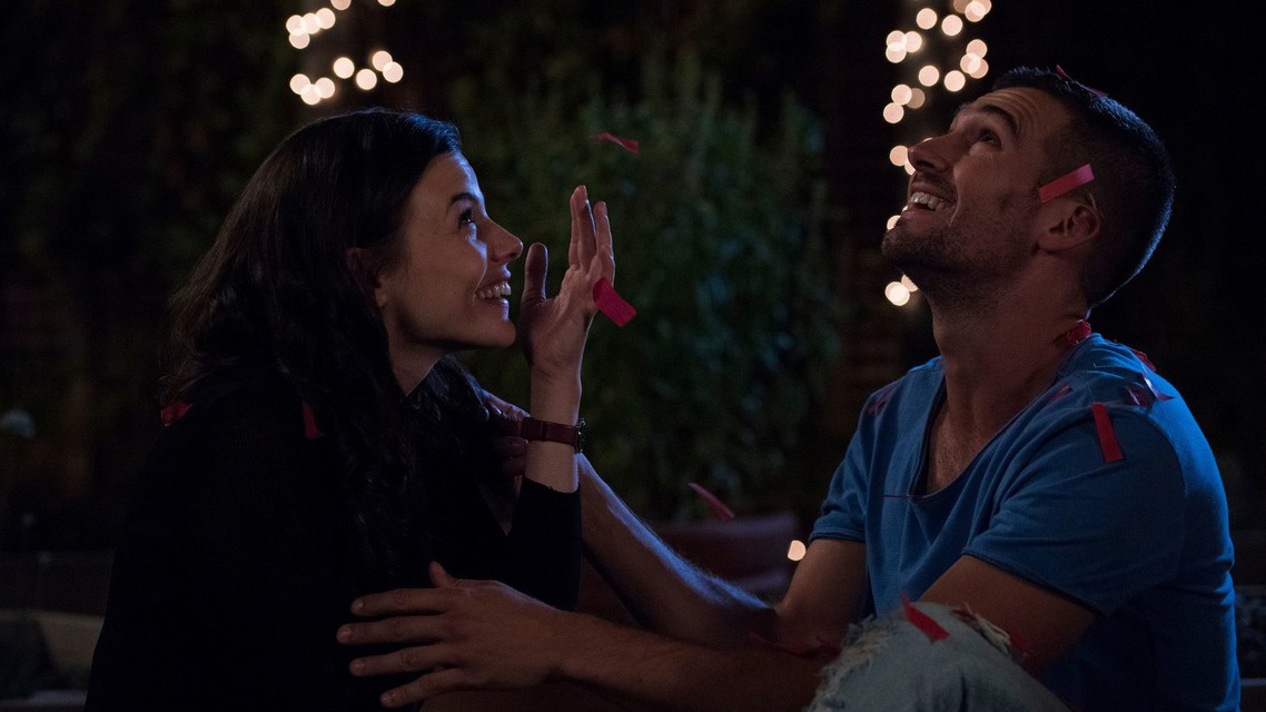 Ljubav ekskluzivno, američki film (2016.) (R)