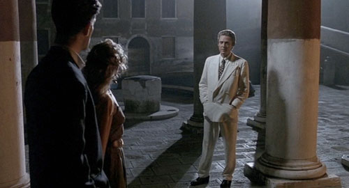 Uteha u naručju neznanaca